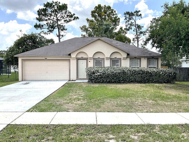 Building Photo - 1755 McFarlane Ave