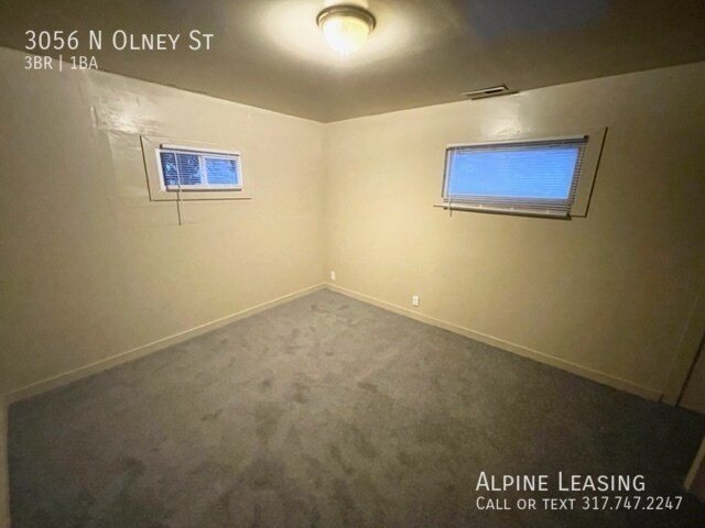 Building Photo - 3 Bedroom only a couple of blocks from pop...