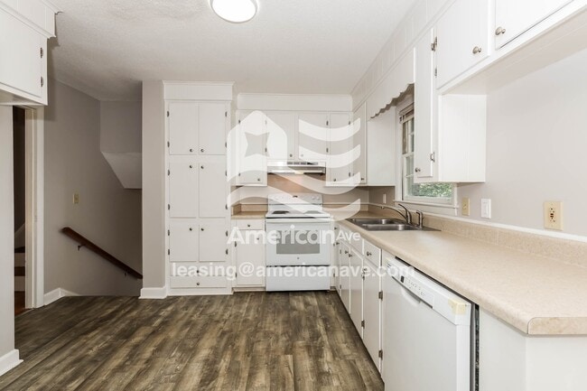 Building Photo - 116 Delft Ln