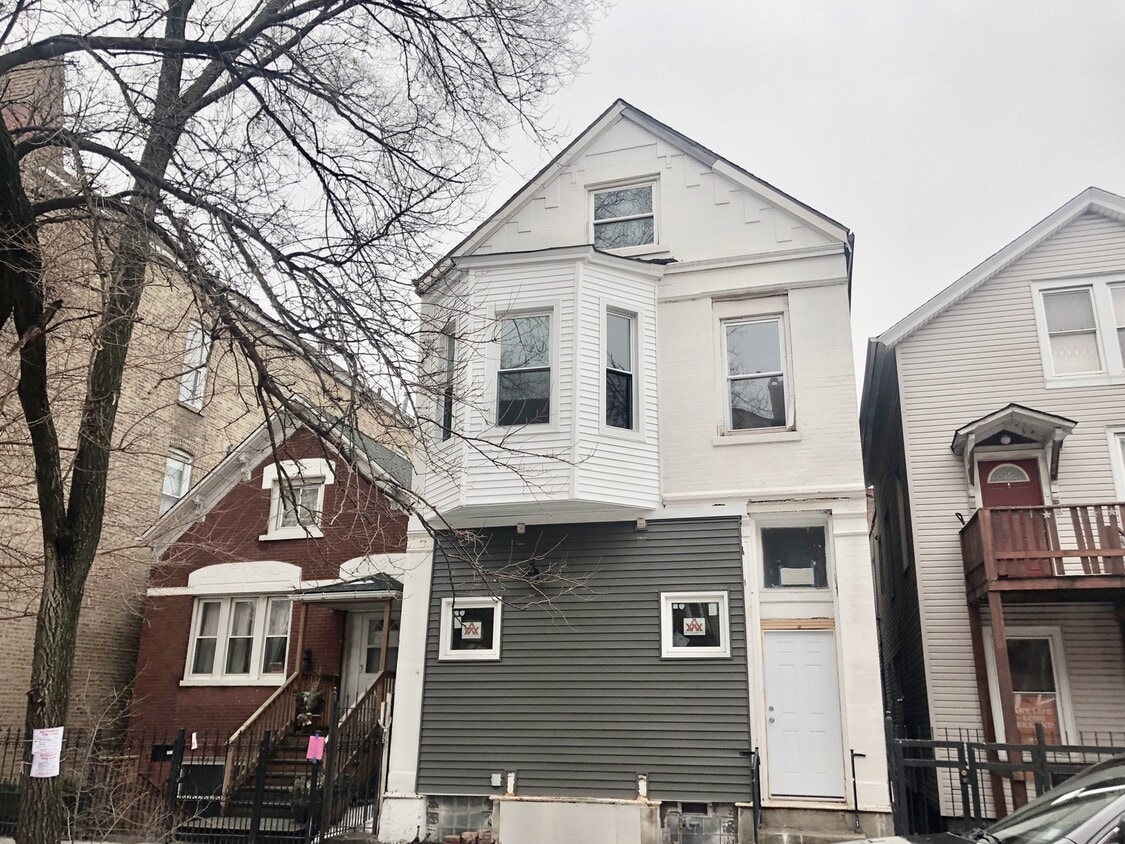 Primary Photo - 2020 S Washtenaw Ave.