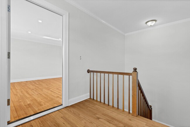 Building Photo - 122 North St