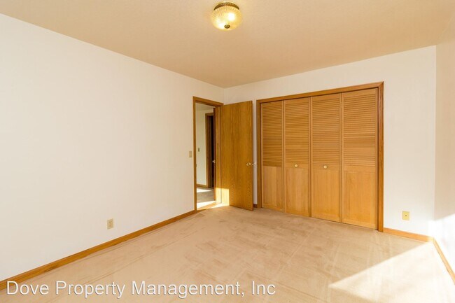 Building Photo - 4 br, 3.5 bath House - 13719 SE 36th Street