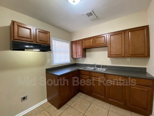 Building Photo - 3756 Donna Dr