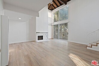 Building Photo - 122 Buccaneer St
