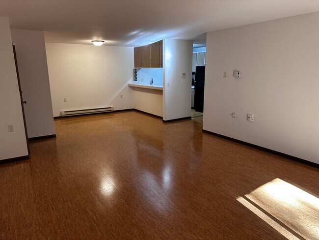 Foto del edificio - Spacious 2 bed 1.5 bathroom Condominium