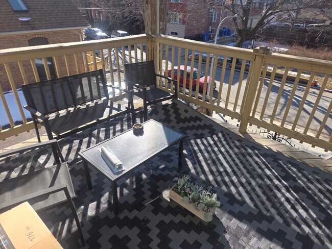 Foto del edificio - 2557 W Superior St