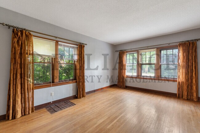 Foto del edificio - 4210 E Central Ave