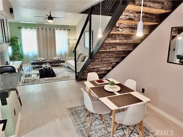 Foto del edificio - 15000 Downey Ave