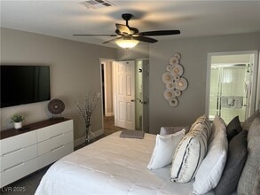 Building Photo - 8476 Sewards Bluff Ave