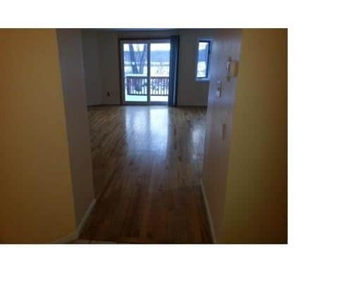 Building Photo - 122 Broadmeadow St