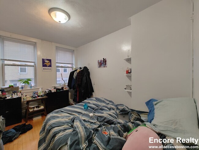 Foto del edificio - 161 Endicott St