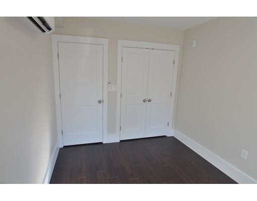 Building Photo - 109 Stanwood St