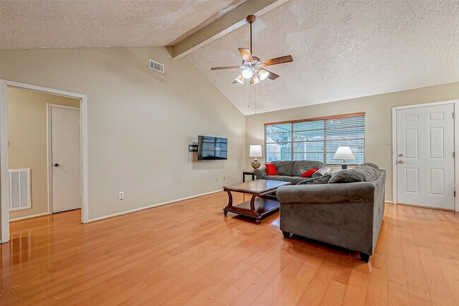 Foto del edificio - 2122 Heritage Colony Dr