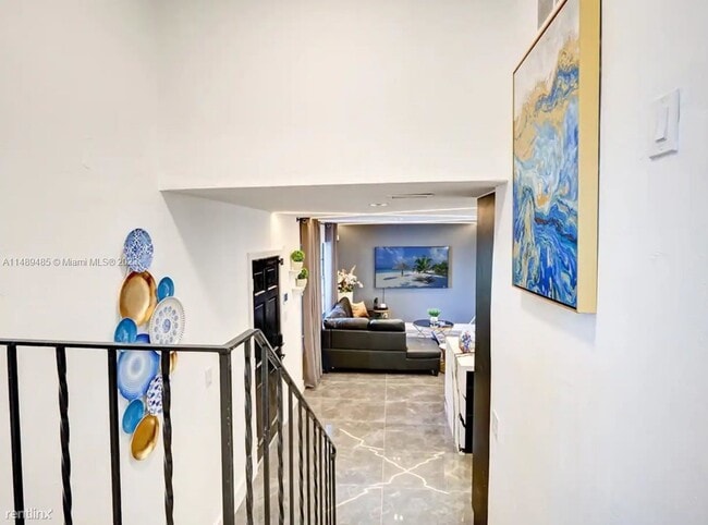 Building Photo - 5 br, 2.5 bath House - 20301 NE 12th Ave #...