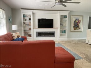 Building Photo - 4587 Flamingo Dr