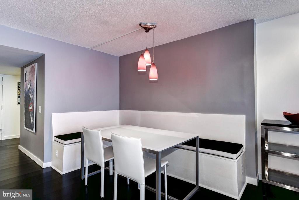 Foto principal - 1015 33rd St NW