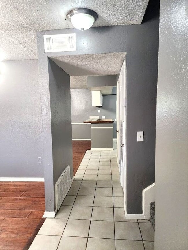 Foto del edificio - 3 Bed 2.5 Bath Apt NW OKC