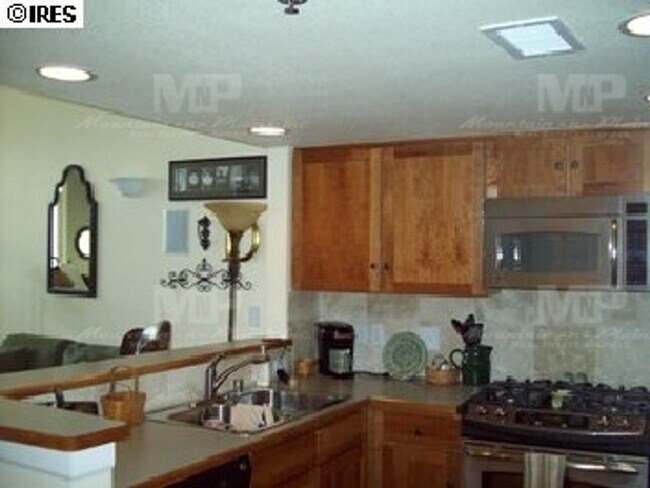 Foto del edificio - 409 Mason Ct