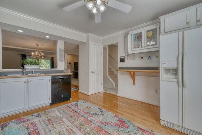 Foto del edificio - 18 Collis Ct