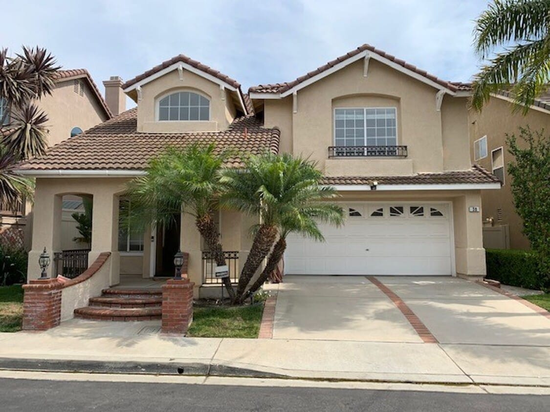 Primary Photo - 4 Bed 2.5 Bath Home,