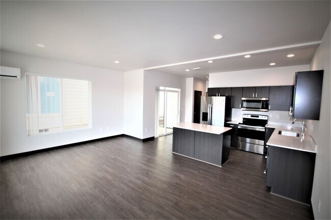 Foto del edificio - Modern design 3 bed, 2.5 bath duplex
