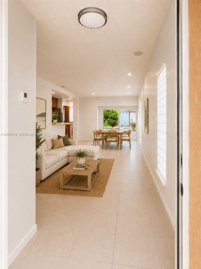 Building Photo - 617 SW 96th Ct