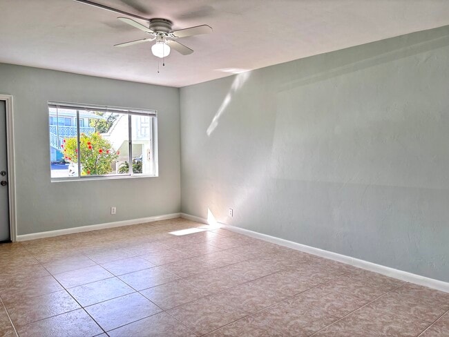 Foto del edificio - 1950 Lake Osborne Dr