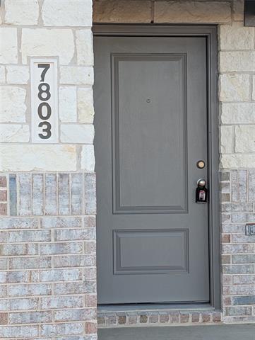 Foto del edificio - 7803 Bent Gale Rd