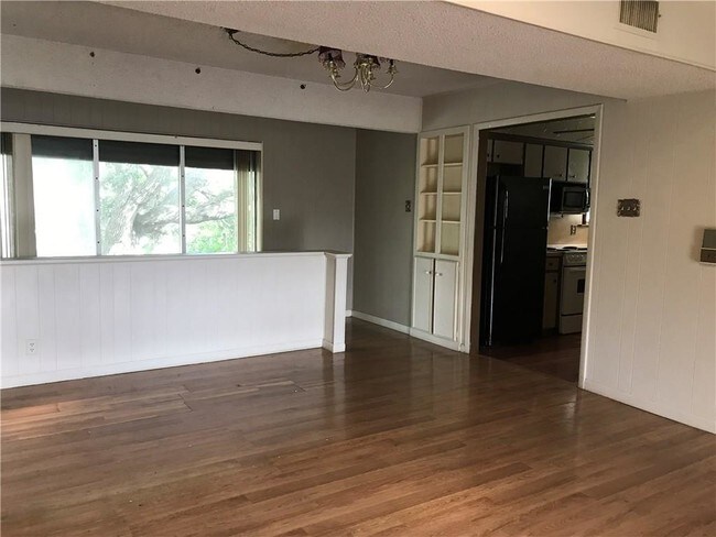 Building Photo - 3133 Laguna Shores Rd
