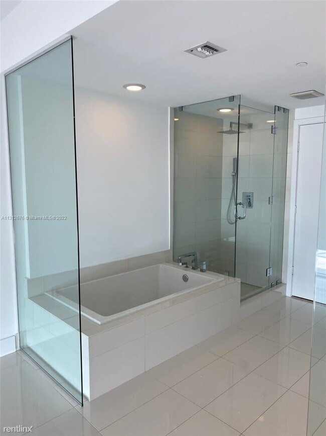 Foto del edificio - 2 br, 3 bath Condo - 650 NE 32nd St Unit 1504