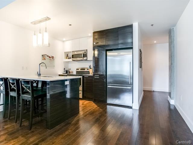Photo du bâtiment - 888 Rue Wellington