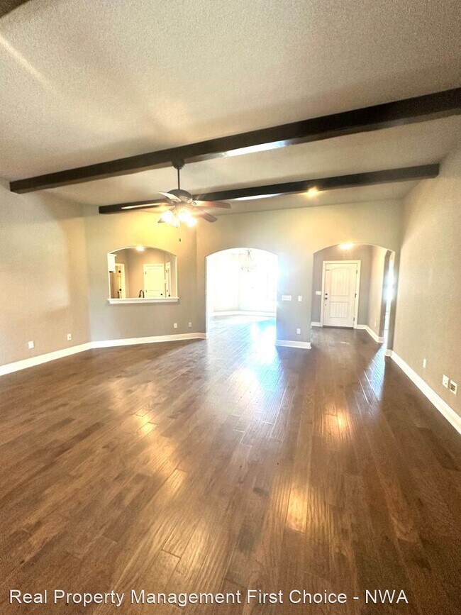 Foto del edificio - 3 br, 2 bath House - 5607 SW Gunstock Road
