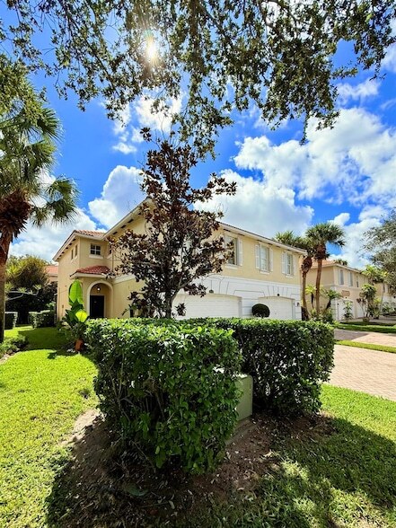 Building Photo - 9138 Villa Palma Ln