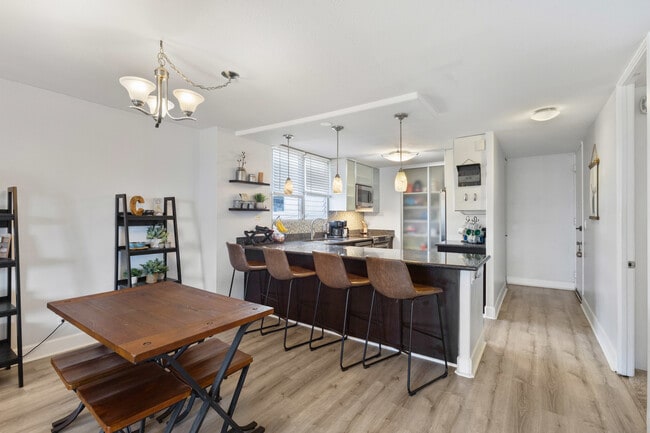 Building Photo - 1515 Ward Ave