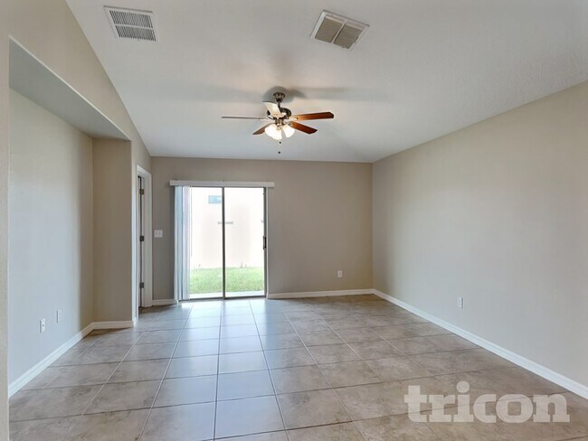 Building Photo - 10026 RoseMary Leaf Ln