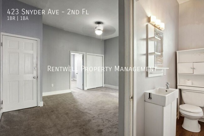 Foto del edificio - 423 E Snyder Ave