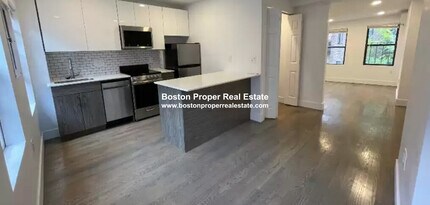 Building Photo - 61 Joy St