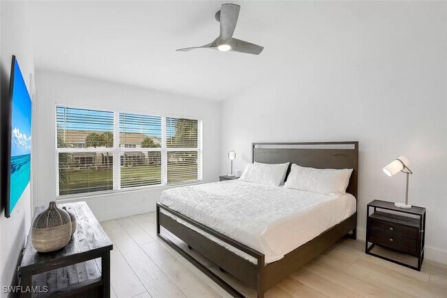 Foto del edificio - 775 Hampton Cir