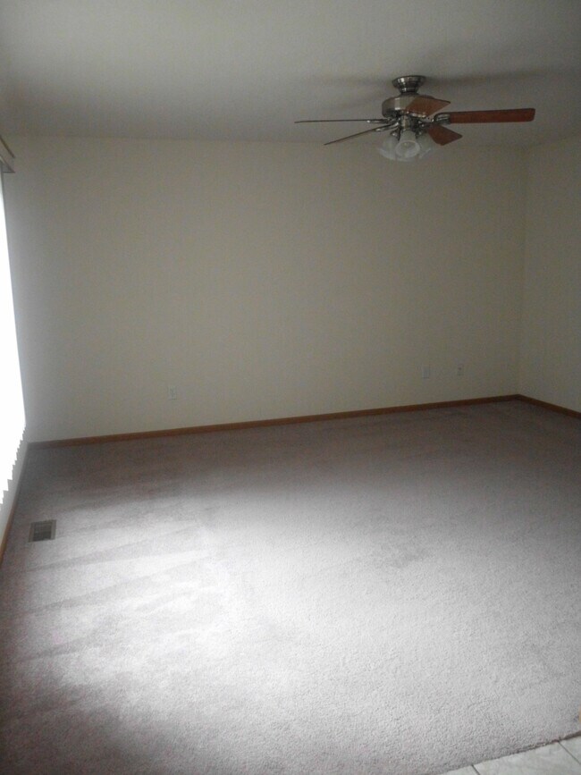 Foto del edificio - 1273 Winans Ave