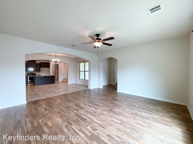 Building Photo - 3 br, 2 bath House - 1452 Granby Dr.