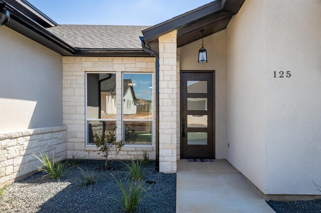 Building Photo - 125 Madrona