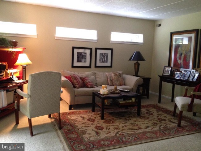 Foto del edificio - 5709 Harpers Farm Rd