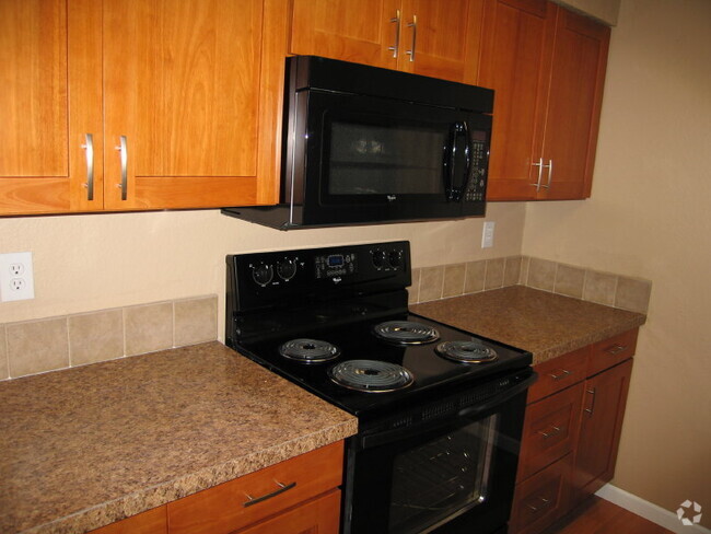 Building Photo - Heatherstone Park Apartments