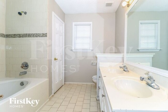 Building Photo - 2779 Van Leer Dr