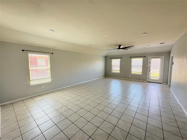 Foto del edificio - 215 Woodland St