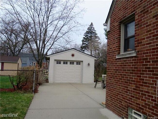 Building Photo - 3 br, 2 bath House - 2105 N Wilson Ave