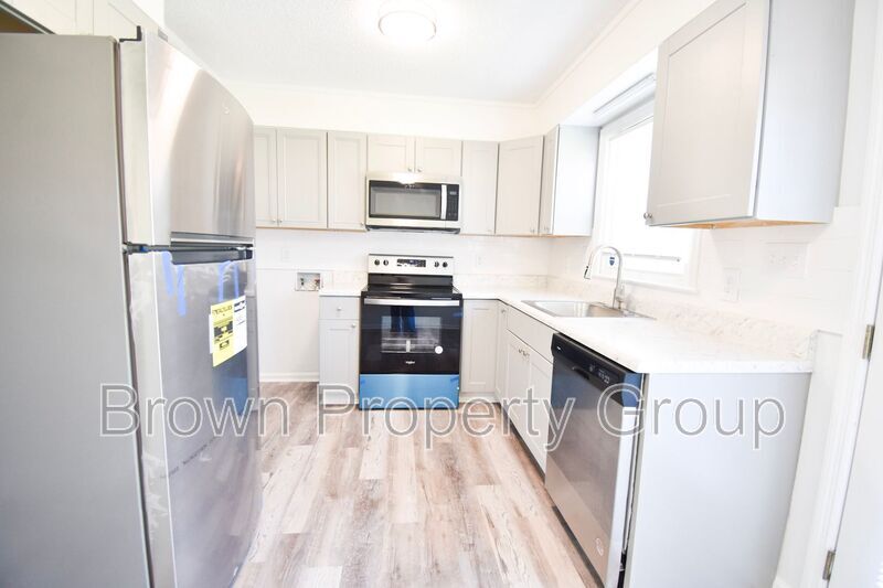 Building Photo - 2113 Grand Prix Dr