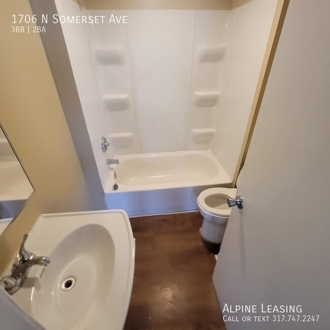 Building Photo - West Indy/Eagledale 3BR Home!