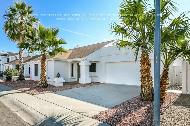 Building Photo - 3231 E Wescott Dr