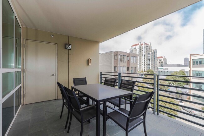 Foto del edificio - 1388 Gough St